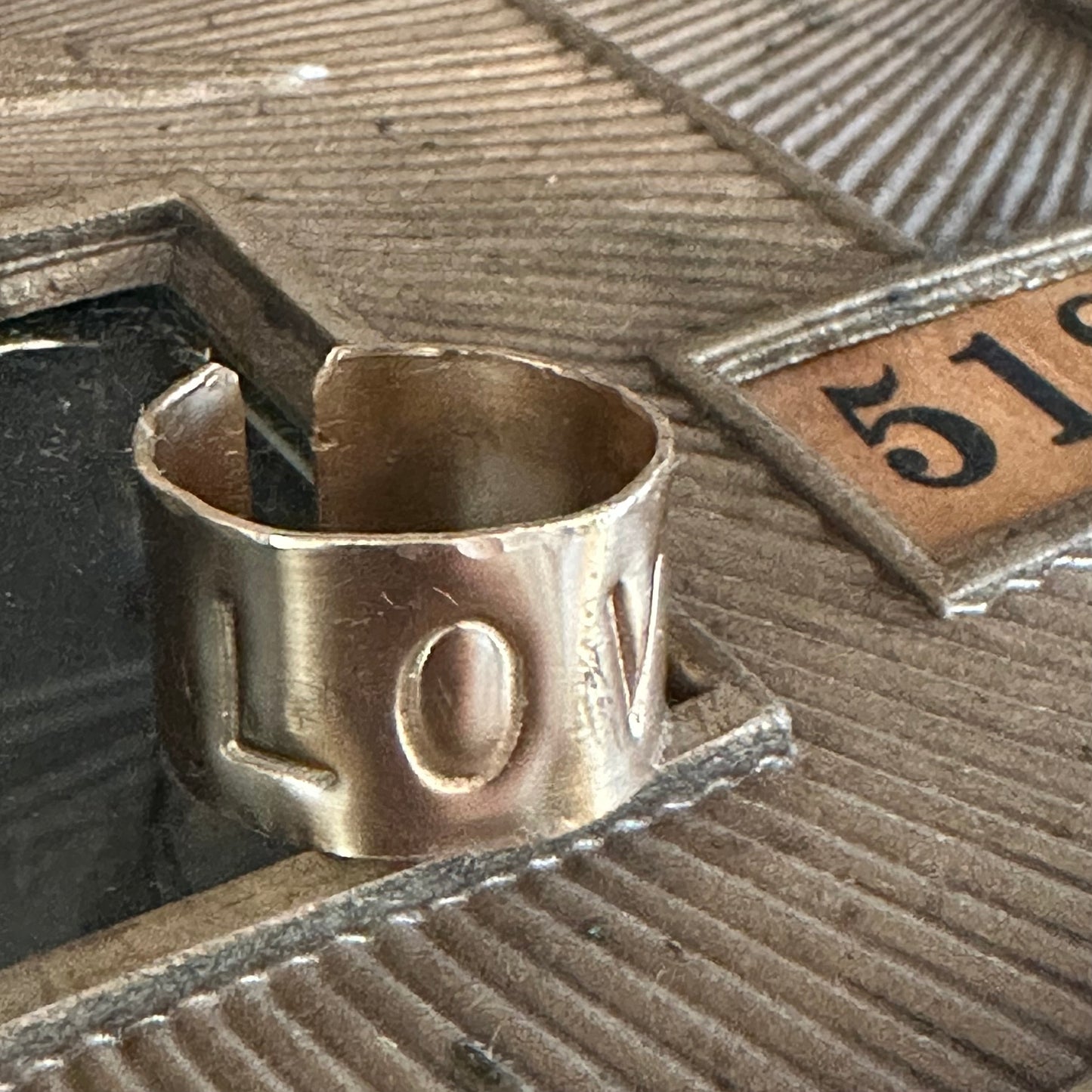 RING "Love" Cuff Ring